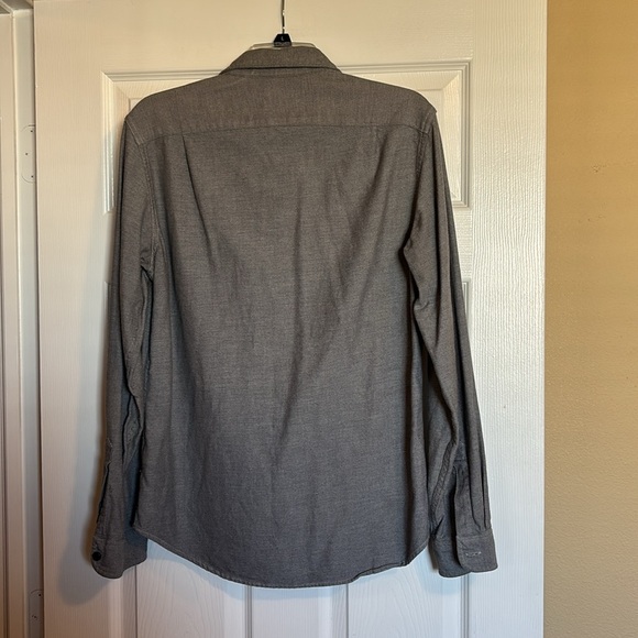 J Crew men’s gray long sleeve button down flannel shirt size small - Picture 6 of 8